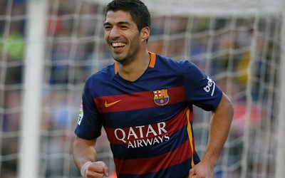 XK体育快讯-克瓦拉茨赫利亚禁区内巧妙一扣骗过所有人